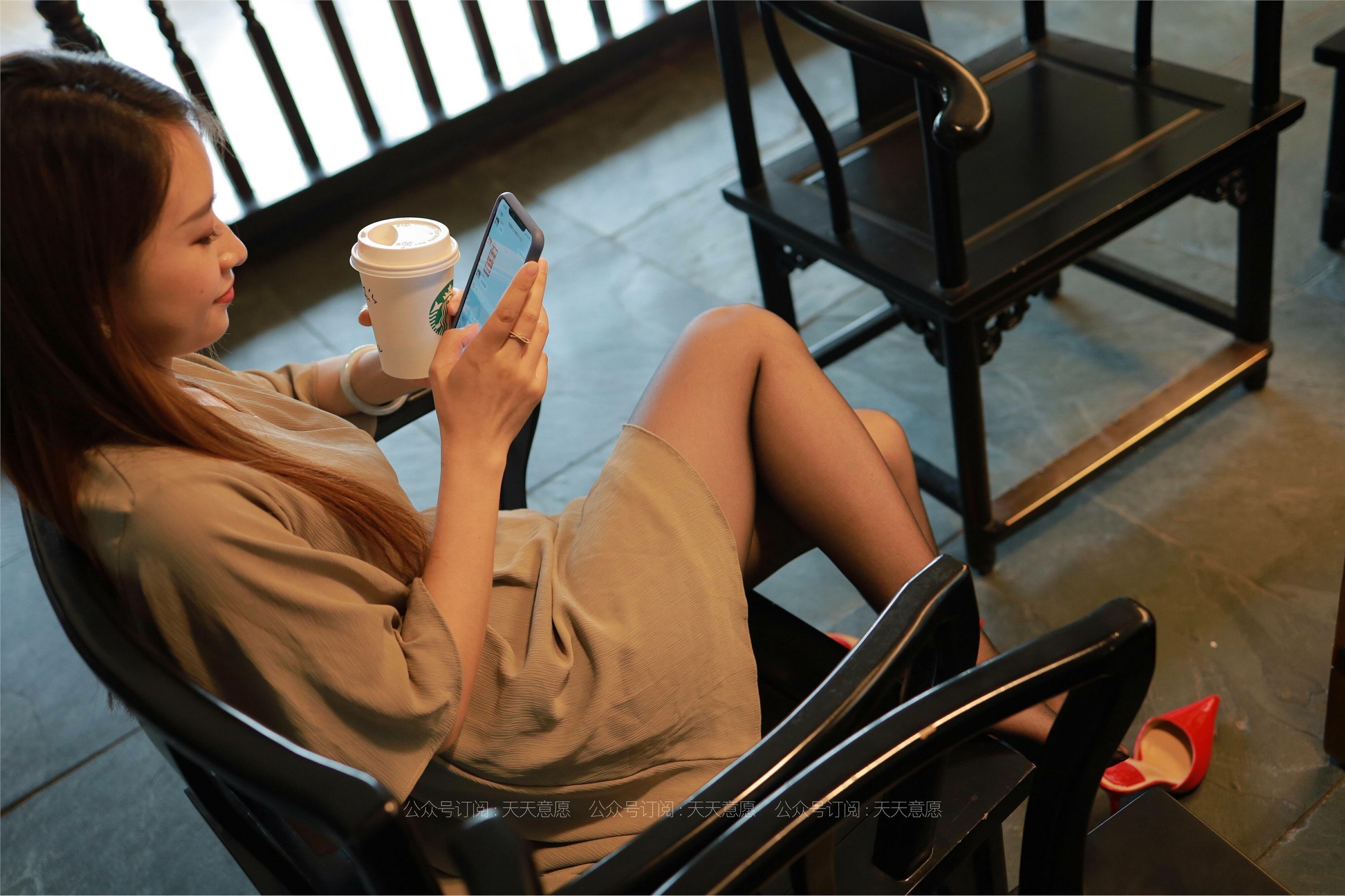 IESS异思趣向  2021.06.09 丝享家827：小婕《红色跟底一身轻》